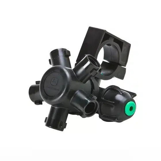 AN305432_iso1.webp Corpo de Bico 5 Vias John Deere 1" - Imagem 1